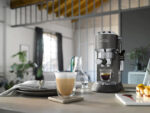 DE LONGHI Cafetera Expreso - DE LONGHI EC785.GY, 15 bar, 1300 W, 2 tazas, beige - Imagen 7