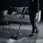 ROWENTA Aspirador escoba - ROWENTA RH98C0, 320 W, Potencia de succión 200 AirWatt, Depósito 0,9 l, Autonomía 45 min, Azul - Imagen 4