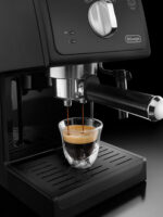 DELONGHI Cafetera express - DELONGHI ECP31.21, 15 bar, 1100 W, 2 tazas, Negro - Imagen 8