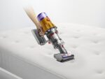 DYSON Aspirador escoba - Dyson V12 Detect™ Slim Absolute, Potencia succión 150 AW, Inteligente y Ligero, 60 min, Pantalla LCD, Tecnología Láser - Imagen 5
