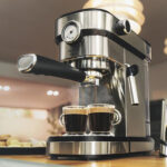 CECOTEC Cafetera Express - CECOTEC Cafelizzia 790 Steel Pro, 20 bar, 1350 W, 2 tazas, 300 - Imagen 4